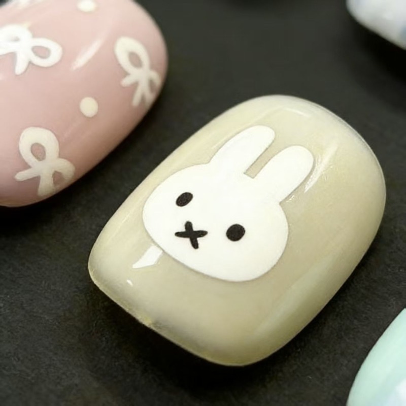 Miffy Häschen |   Weiche & Fla – Nail Art Quirky Bewertung und Preis